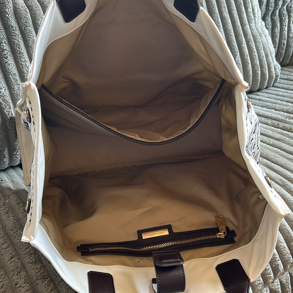 Tory Burch Nylon Large Ivory Pisces Dream Ella Printed Tote Patterned Tote 👜 - Picture 15 of 17